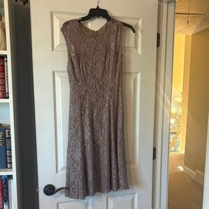 Elegant Lace Sleeveless Dress - Brown